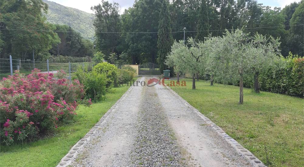 Vialetto di ingresso