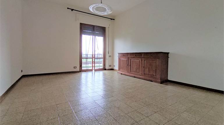 Luminoso appartamento arredato solo di cucina