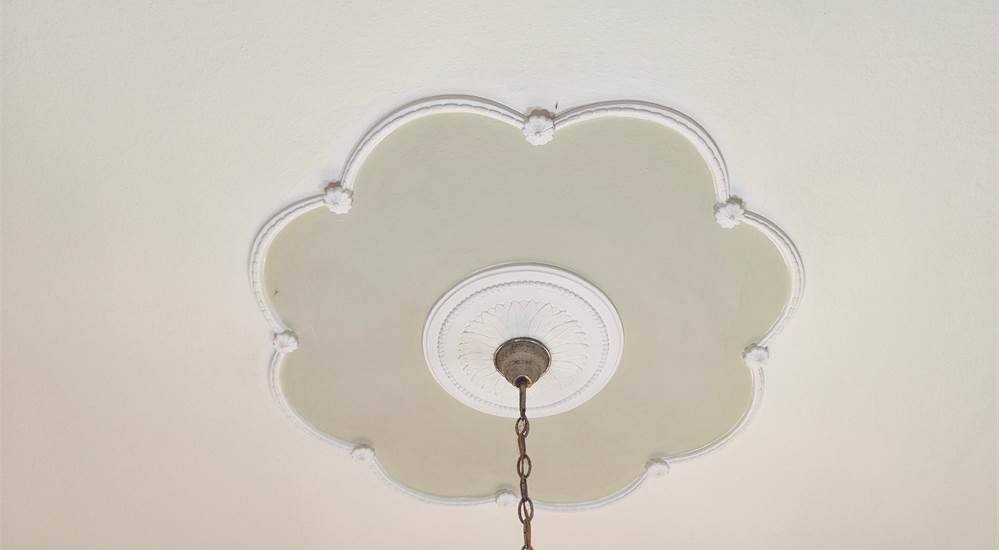 Dettaglio soffitto sala