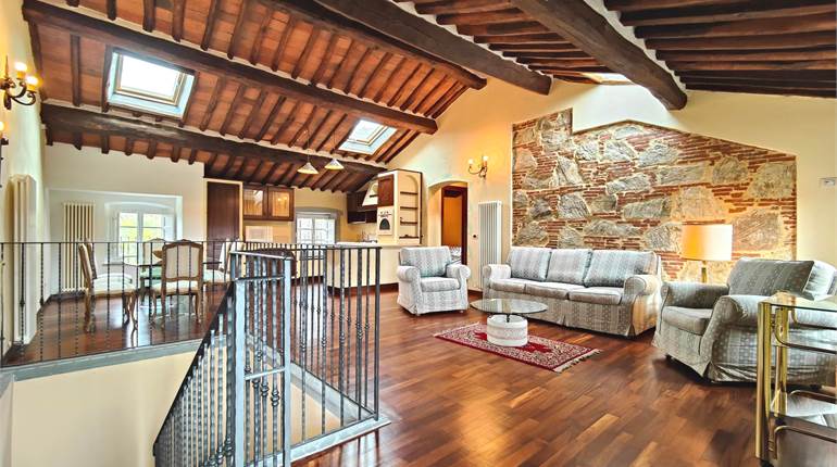 Elegante appartamento rustico in casa colonica