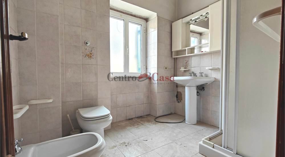 Bagno piano primo