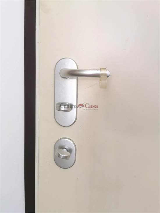 particolare porta blindata