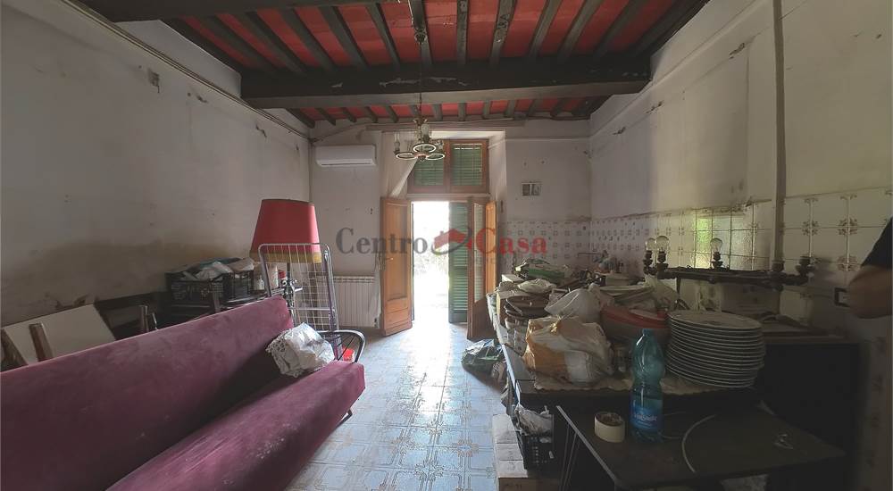 Cucinotto con vista giardino