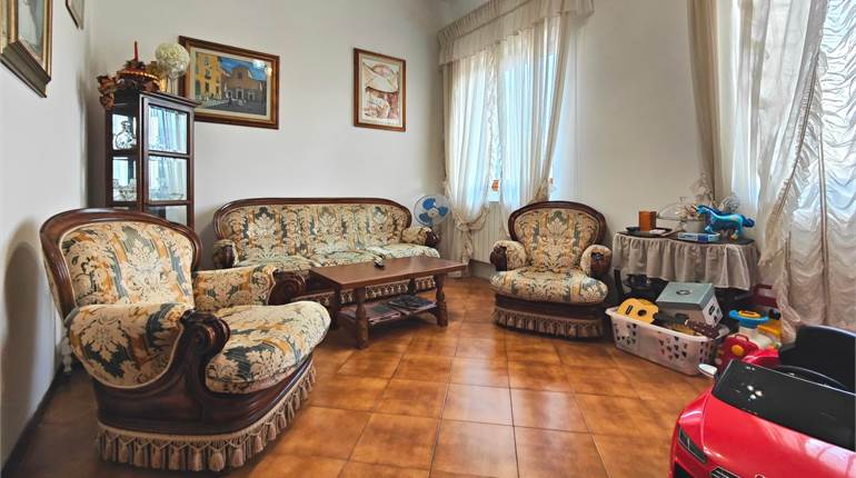 Bright 3 bedroom apartment, tavern and garage