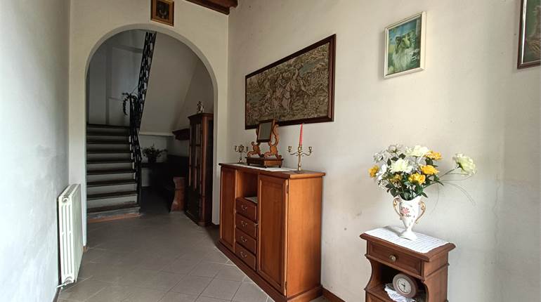 Villetta semi-indipendente con giardino privato.