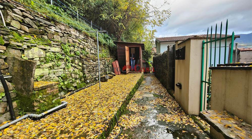 Resede a comune a due immobili