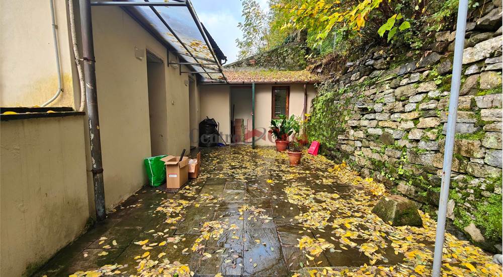 Resede a comune a due immobili