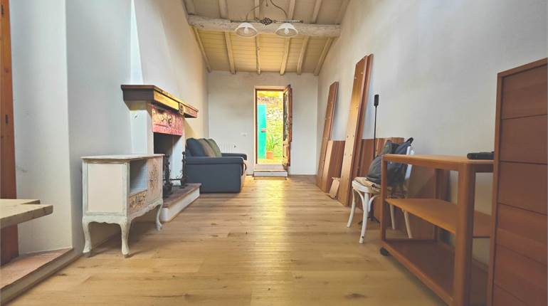 Characteristic apartment in the heart of the ancient village of Santo Stefano di Moriano