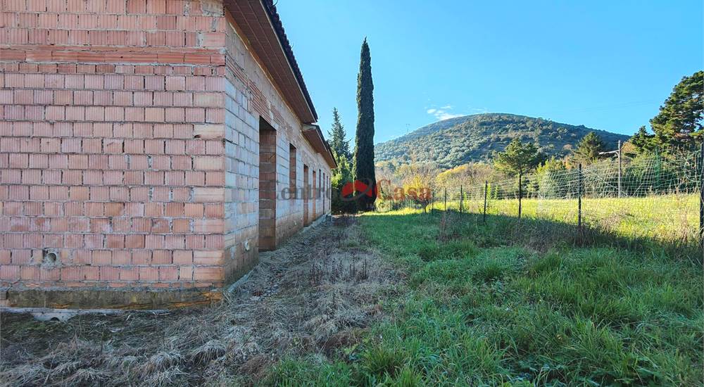 Esterno con terreno privato