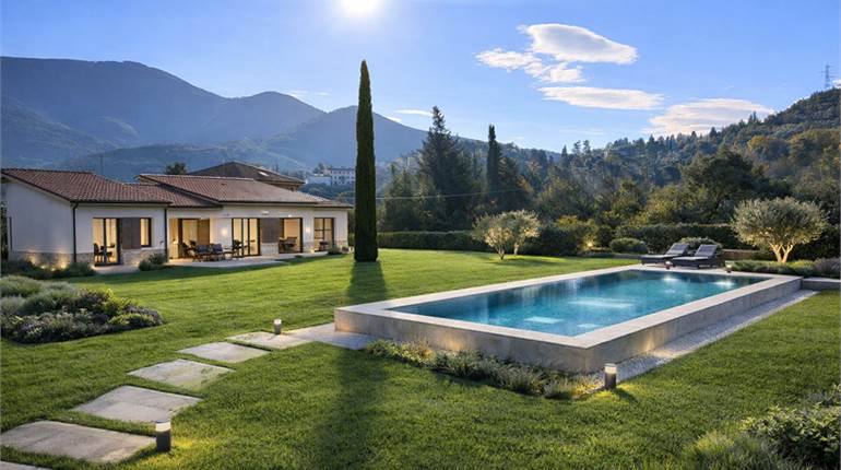 Villa Singola al Grezzo in posizione unica con terreno di oltre 5000 mq. vicinissima ai servizi