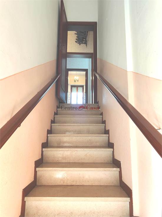 Scala interna di collegamento piani