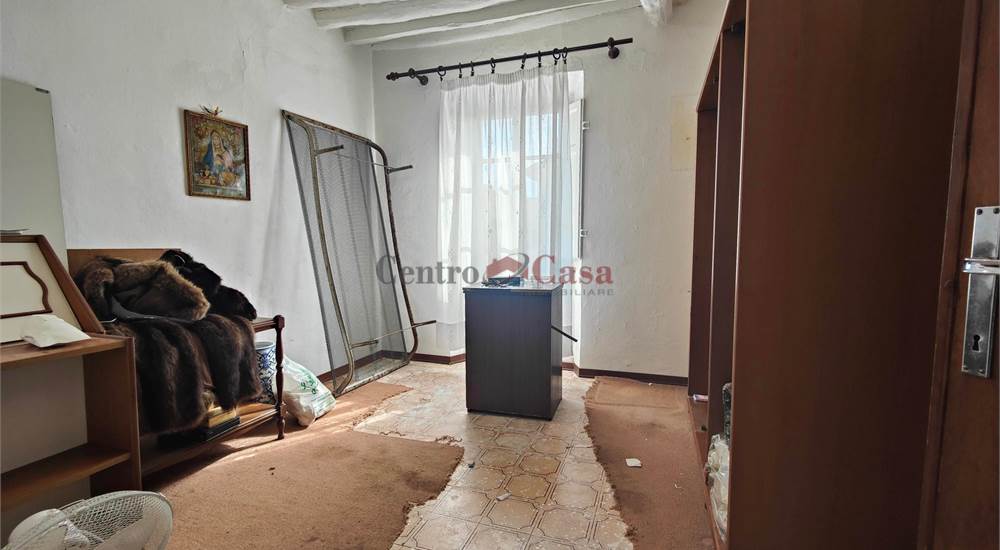 Camera 1 piano primo