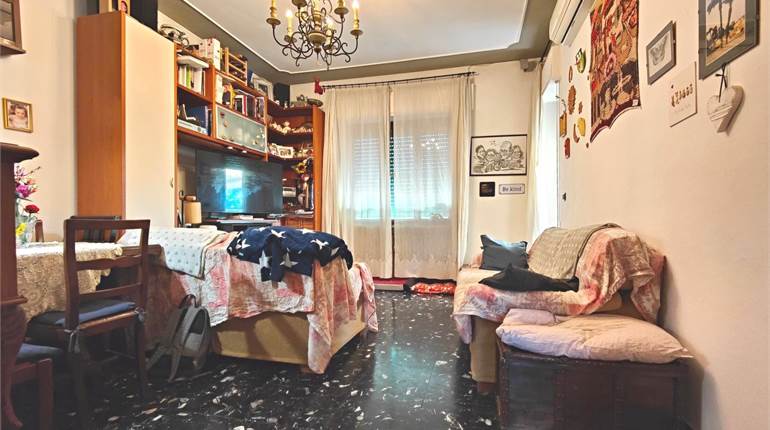 121 sqm apartment with lift, top floor, and garage