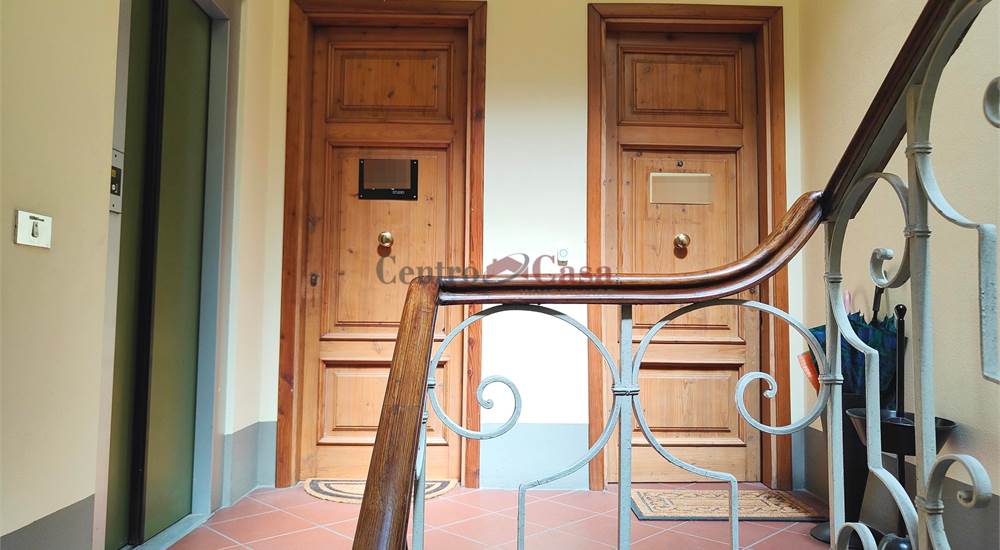 Pianerottolo ingresso ufficio