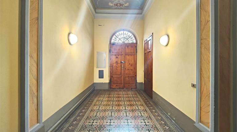 Prestigious office room in the immediate vicinity of Porta Elisa